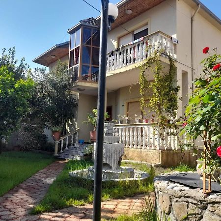 Gather Inn Guest House Shkodër Екстериор снимка