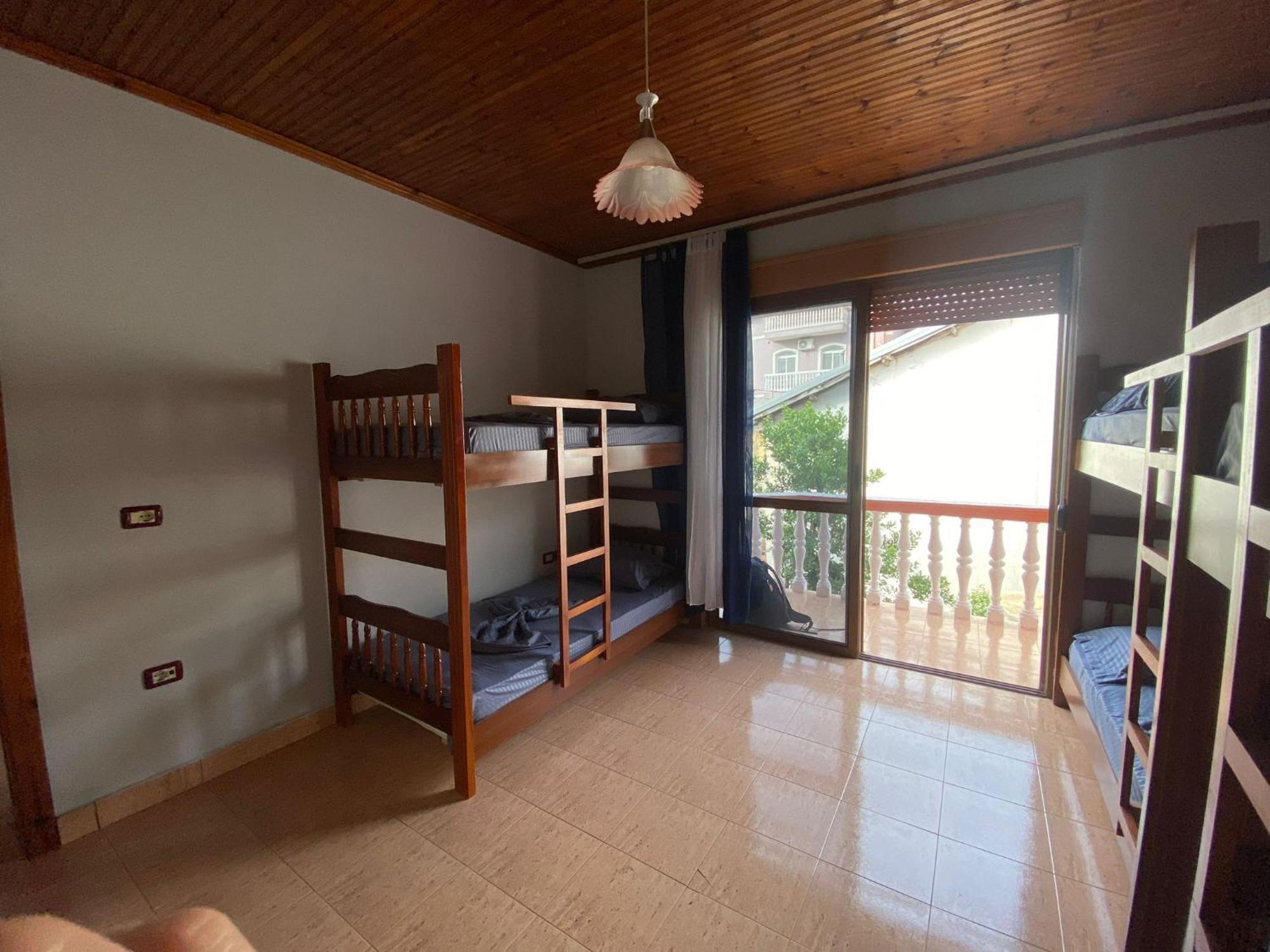 Gather Inn Guest House Shkodër Екстериор снимка